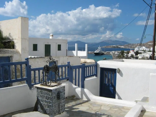 1 Bedroom Apartment with sea view