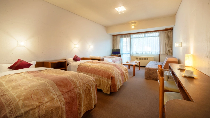 Standard Quadruple room with mountain view