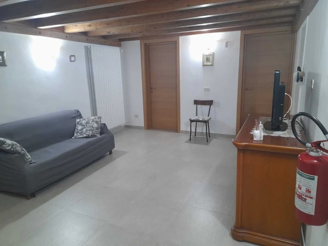 1 Bedroom Cottage with city view