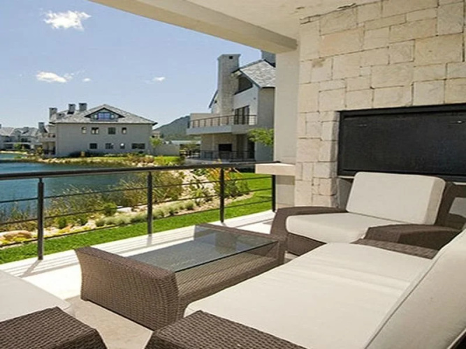 Pearl Valley Lodges