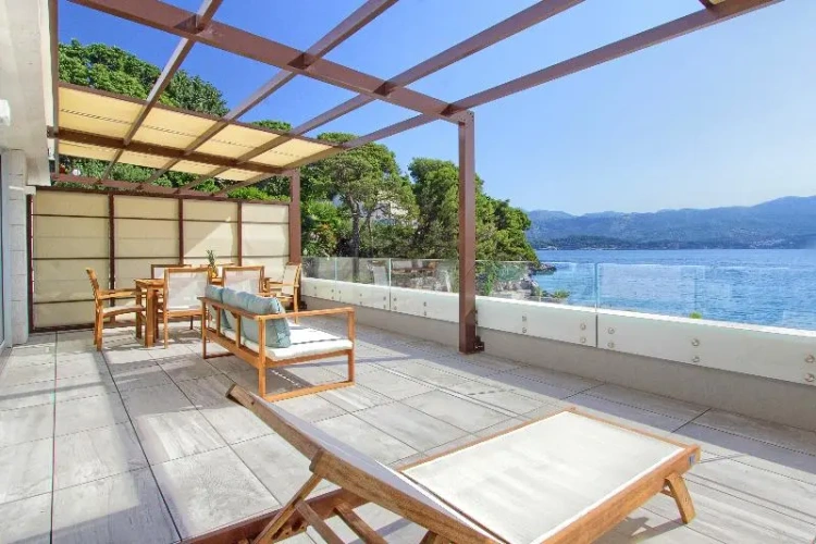 2 Bedrooms Premium Apartment with balcony