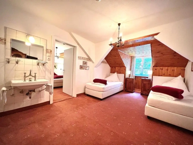 Standard Quadruple room