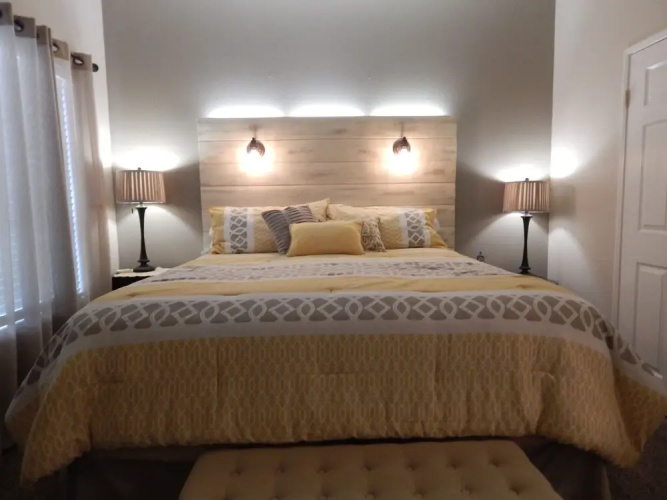 210 Casa Bella 2 Bedroom Condo by Redawning