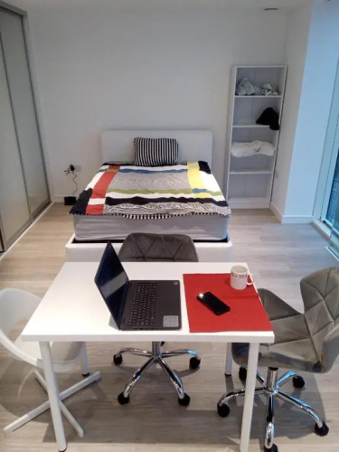 23 Floor Studio for Work 1gb Wifi (Adults Only)
