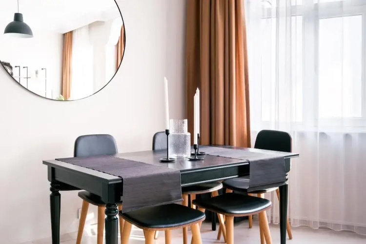 Modern Spacious Flat w Balcony 5 min to Taksim