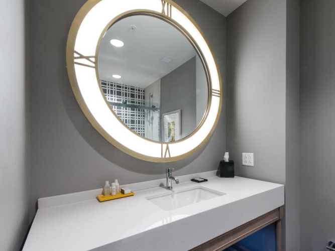 1 Bedroom Suite
