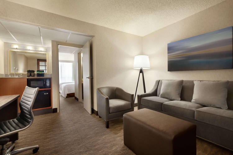 Embassy Suites by Hilton Oklahoma City Will Rogers Airport photo 6