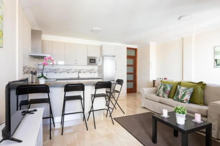 2 Bedrooms Apartment
