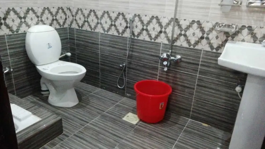 Abshar Hotel
