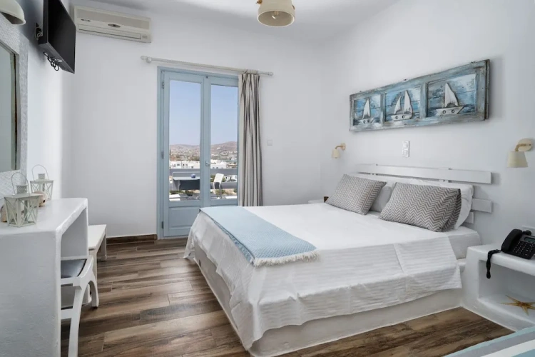 Deluxe Double room with balcony and with sea view