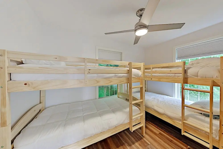 76overrd 3 Bedroom Home