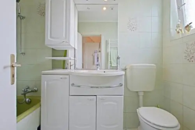 Private Apartment Relax Lincoln (4532)
