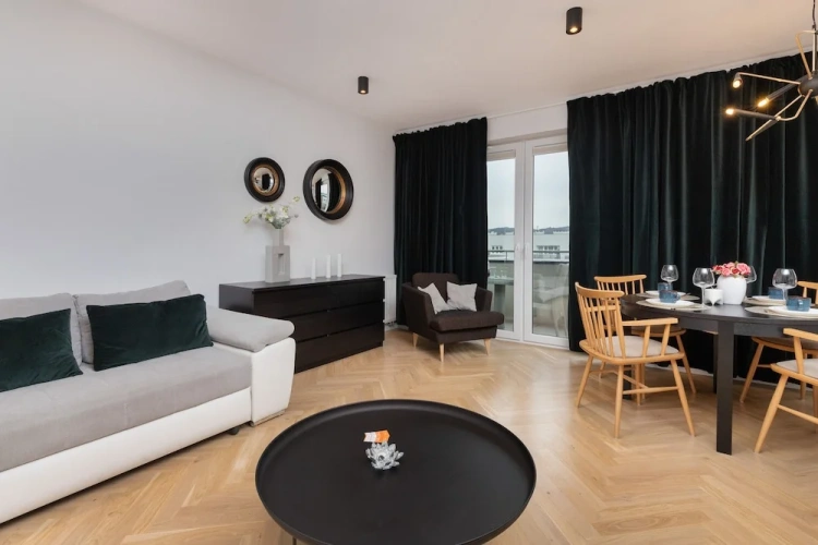 2 Bedrooms Apartment