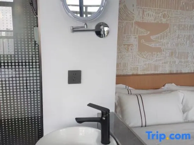 2 Bedrooms Suite