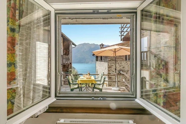 Standard Chalet