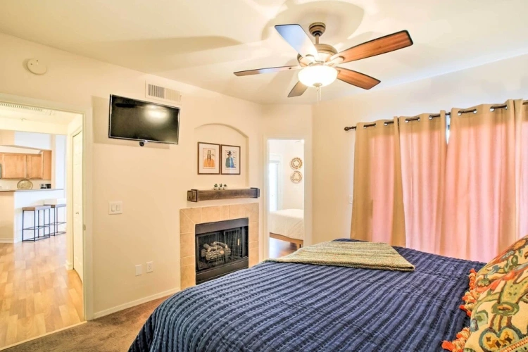2 Bedrooms Apartment