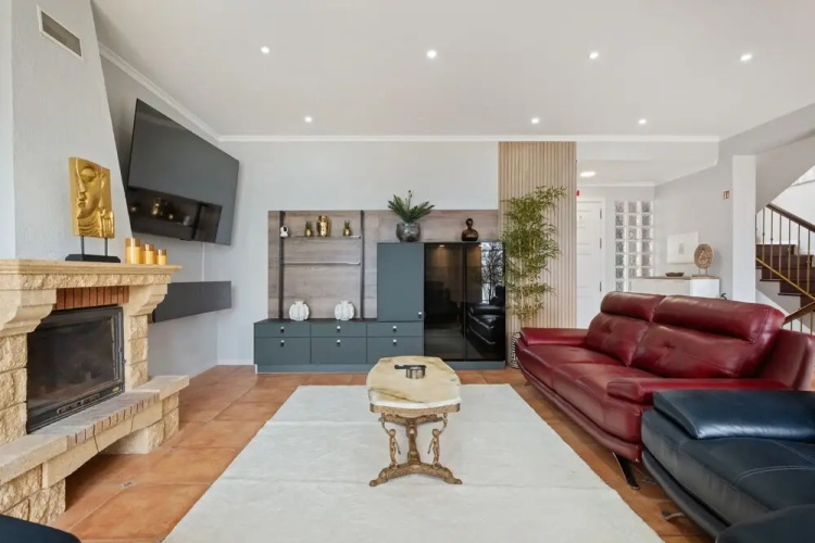 Villa Eastern Edge by Homie