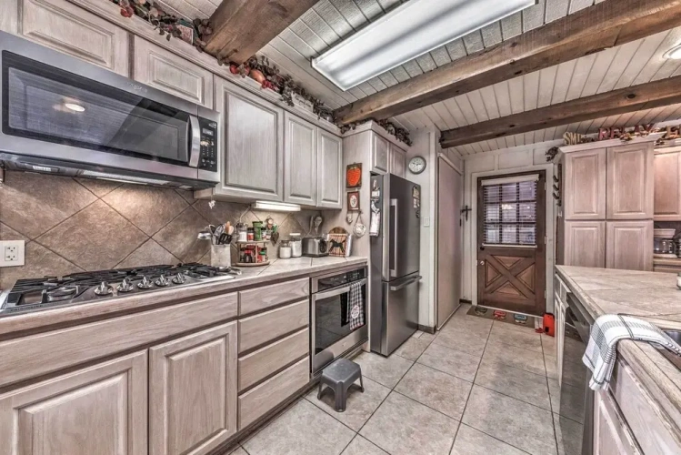 3 Bedrooms Cottage