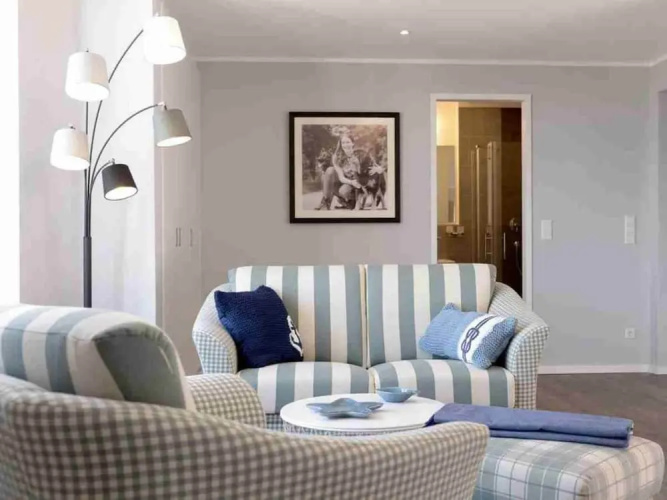 Nice Holiday Home With Port View