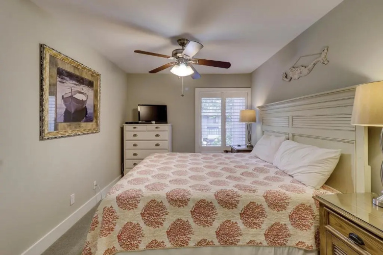 181 Beachwalk 3 BR Condo Shipyard