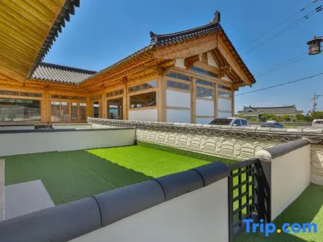 hanok cheonwon village