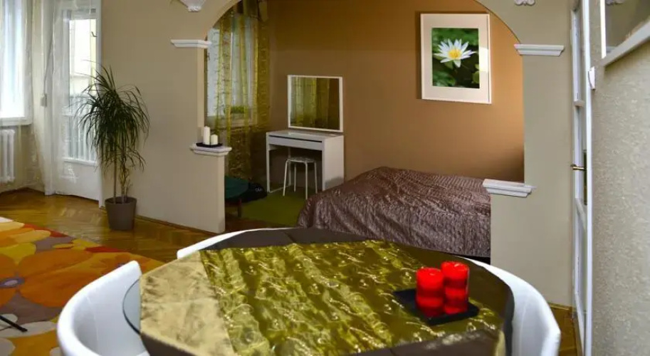 Academy Central Pro Apartman