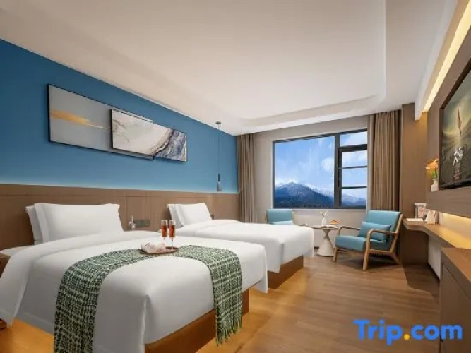 Luxury Twin Family room