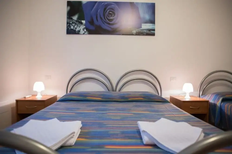 1 Bedroom Standard Triple room with land view