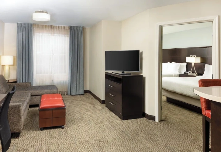 1 Bedroom Suite