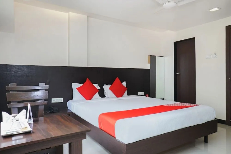 OYO 3452 Hotel Coconut Grove