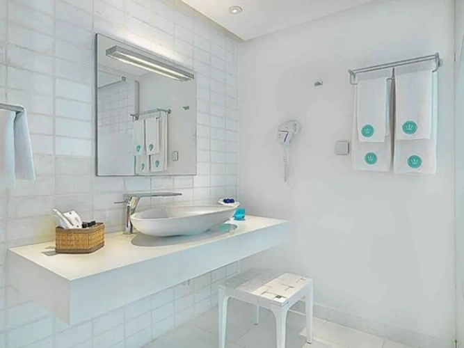 1 Bedroom Suite with balcony