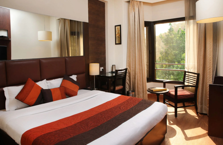 Ahuja Residency JCM 77 DLF Phase II