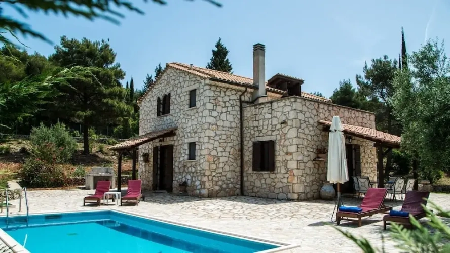 3 Bedrooms Villa