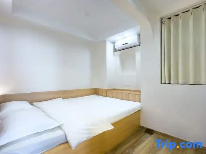 2 Bedrooms Standard Family room with balcony and with sea view