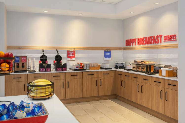 Hampton Inn & Suites by Hilton Langley-Surrey photo 33