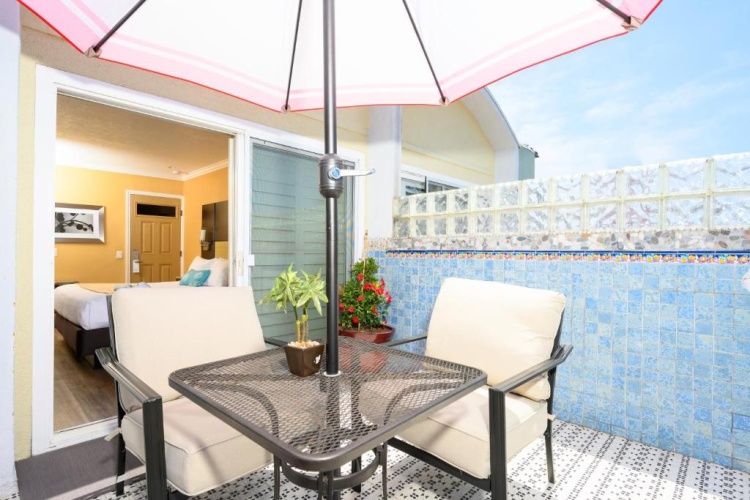Suite with balcony and with view