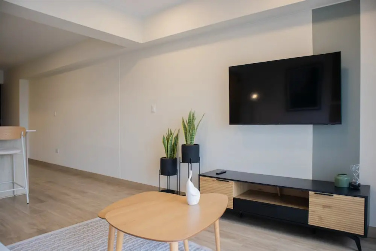 w Charming 2BR w Balcony in Miraflores