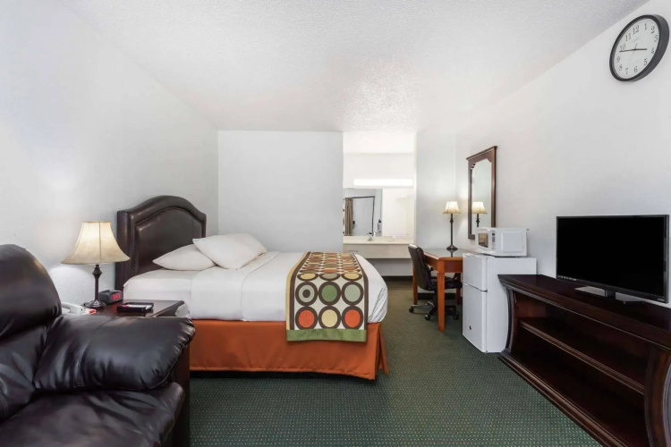 Simple Rewards Inn