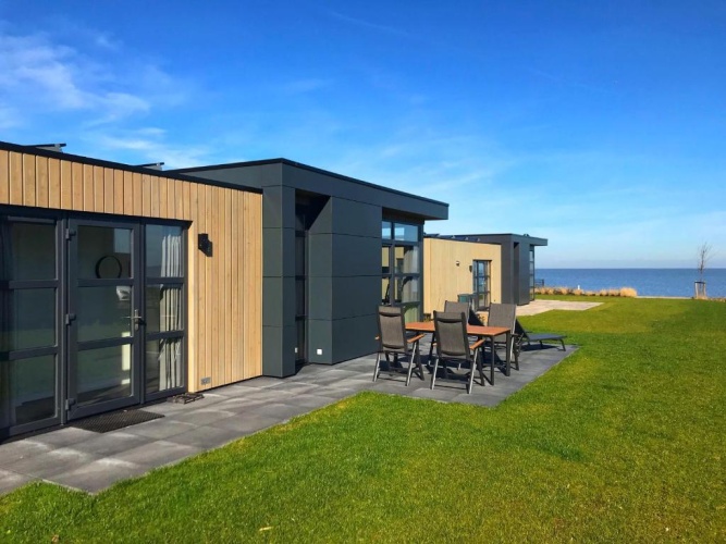 2 Bedrooms Cottage