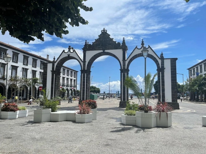 Spacious, Garden, and Private Parking