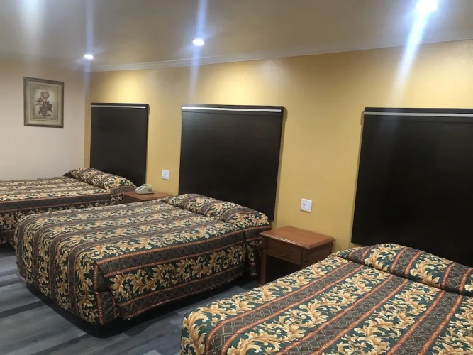 Standard Sextuple room