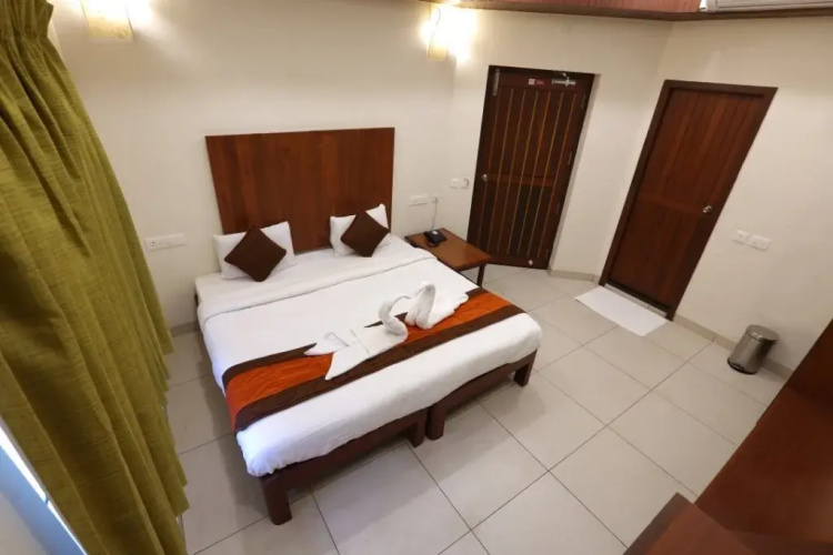 Raj Residency Hotel