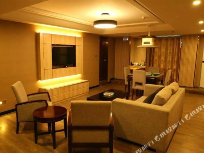 Sky Mall Hotel