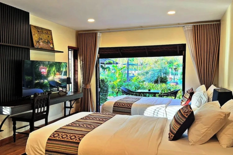 Standard Twin room with balcony