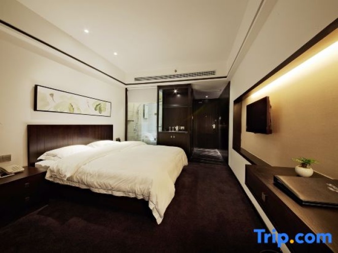 Standard Double room with garden view