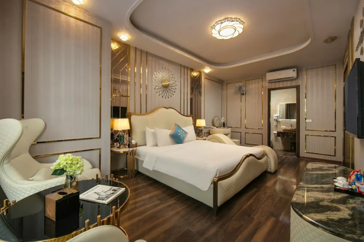 Bao Ngoc Hotel Linh Dam
