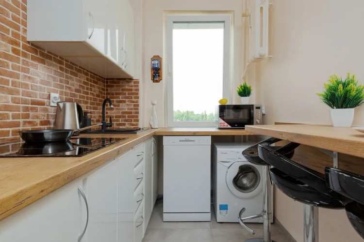 3 Bedrooms Apartment with balcony