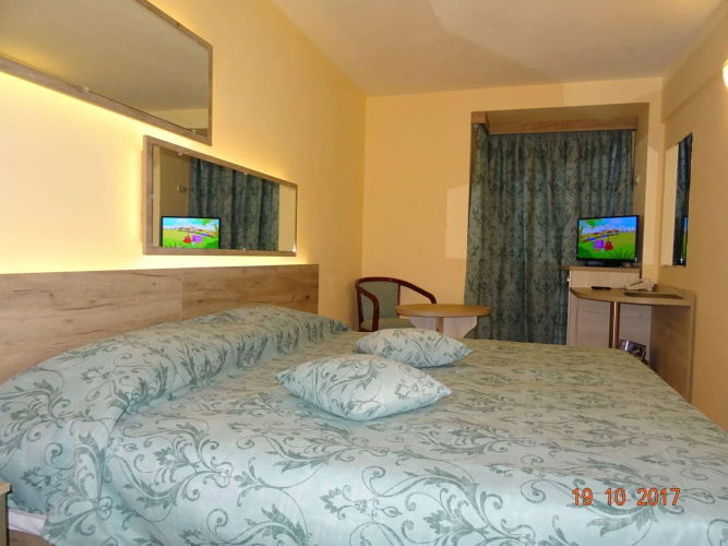 Victoria Hotel