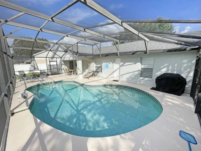 4 Bedrooms Cottage