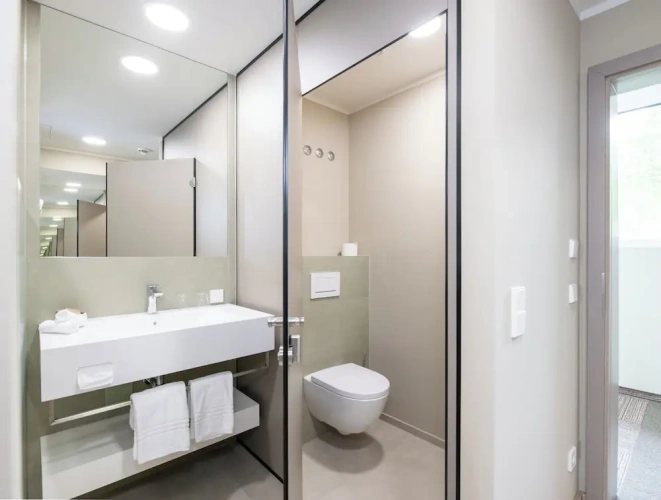 Comfort Double room with balcony and with lake view